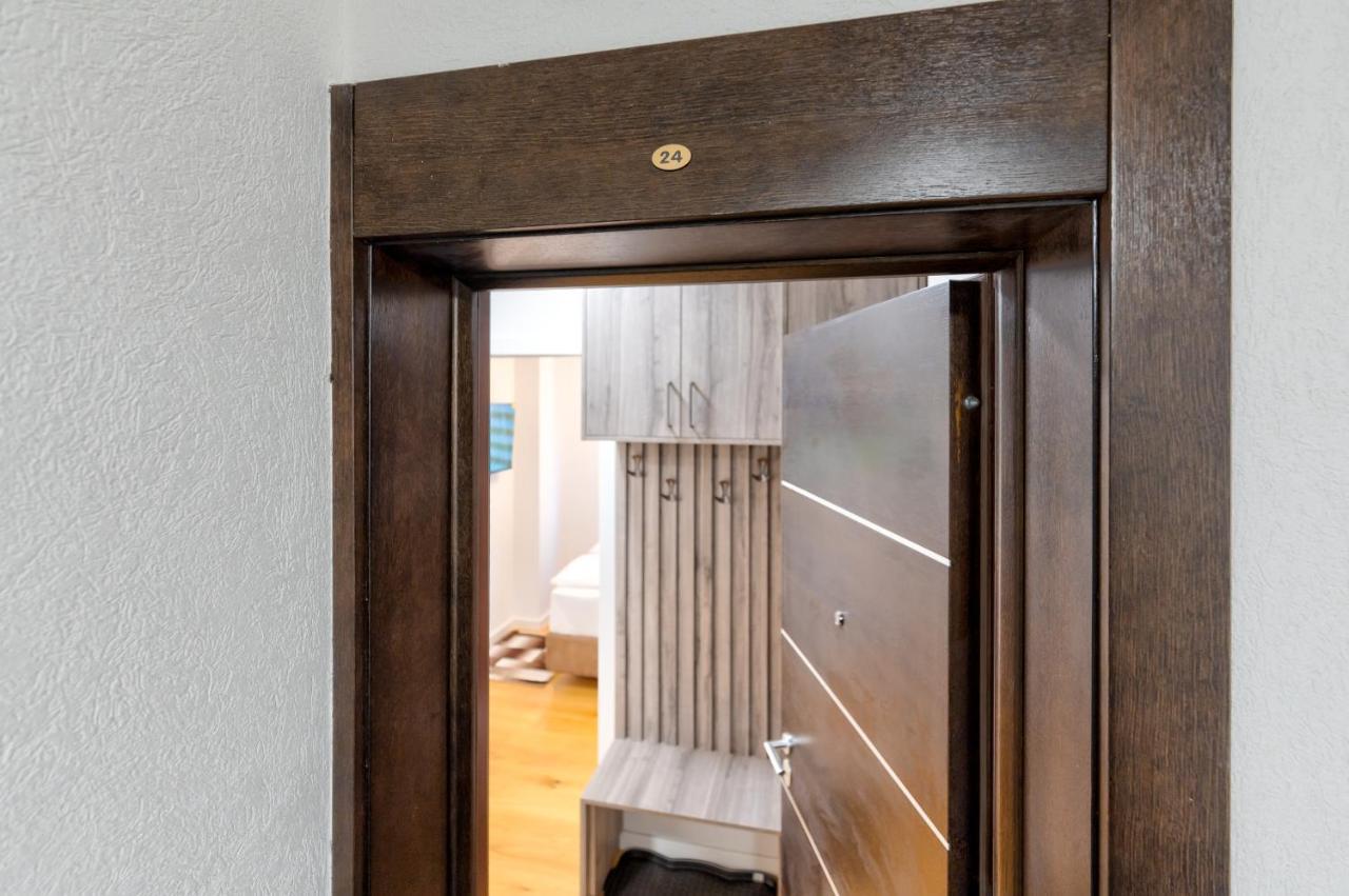 Aurora Lux 24 Apartment