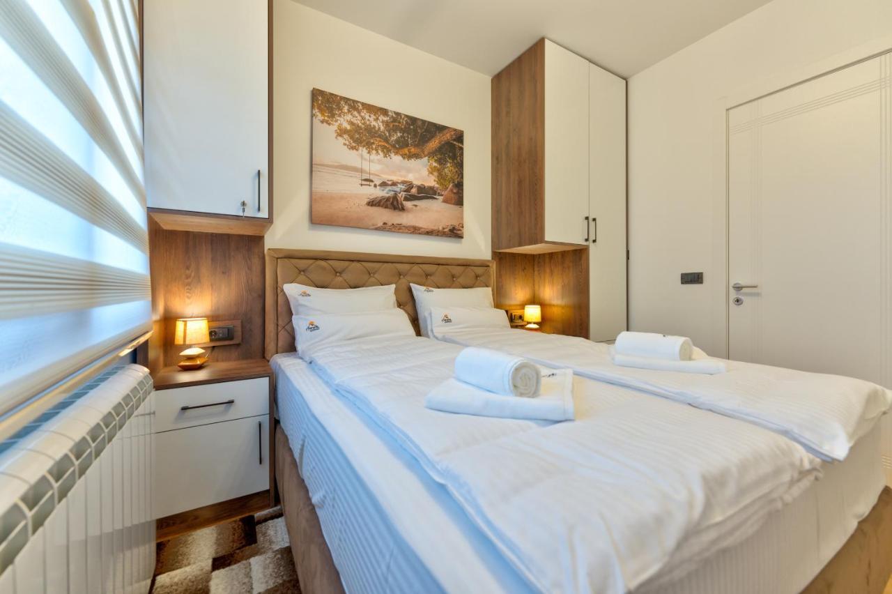 Aurora Lux 24 Apartment